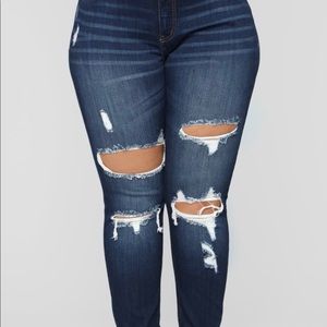Fashion nova skinny legs jeans